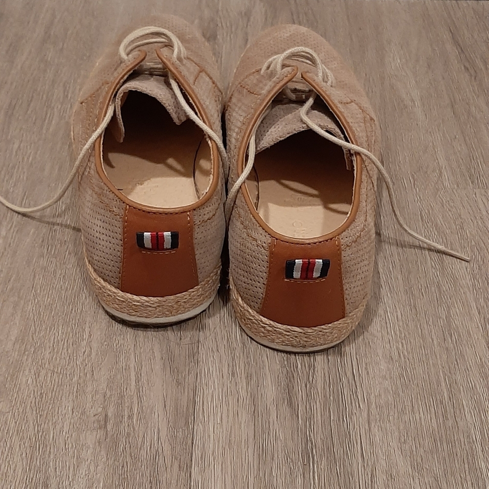 Shoes - Picture 2 of 5